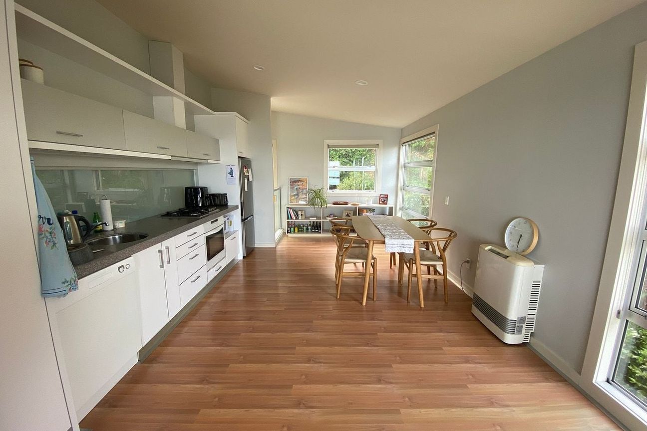 Two bedroom townhouse with sea views – pohled 2