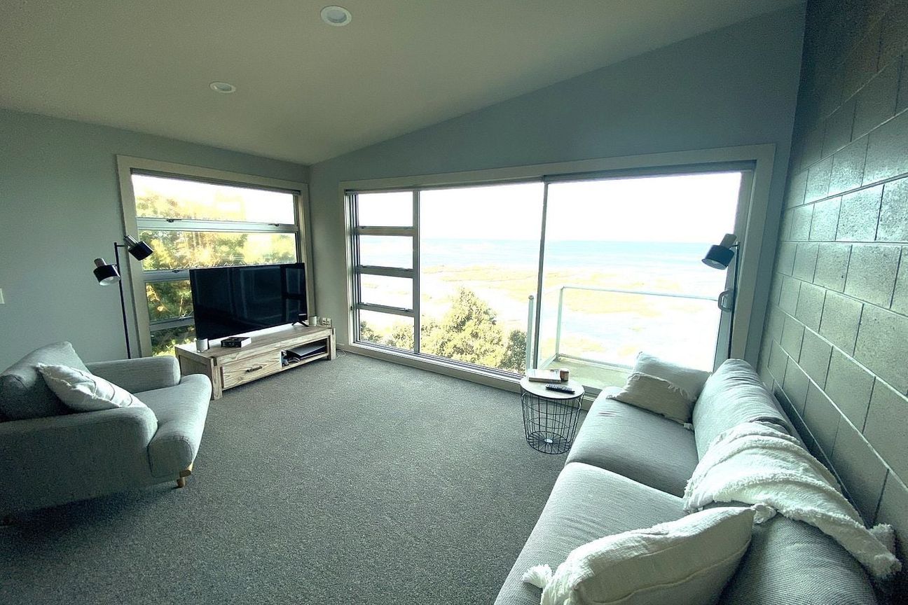 Two bedroom townhouse with sea views - Więcej