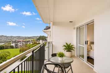 E10/60 Mason Road, Oteha