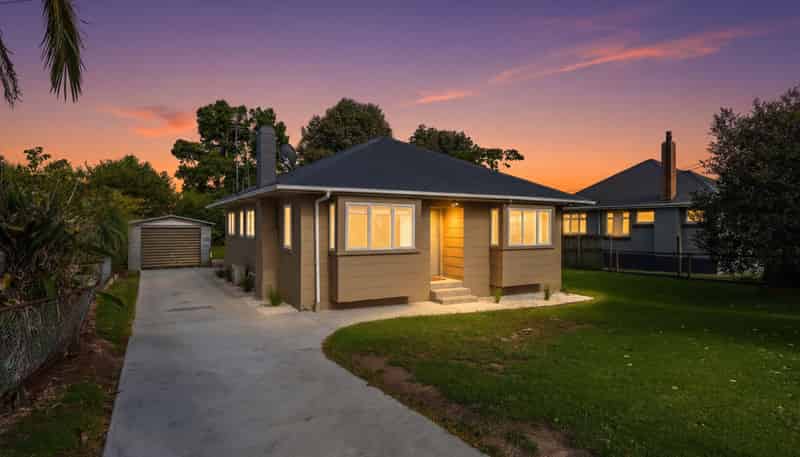 201 & 201A Hakanoa Street, Huntly