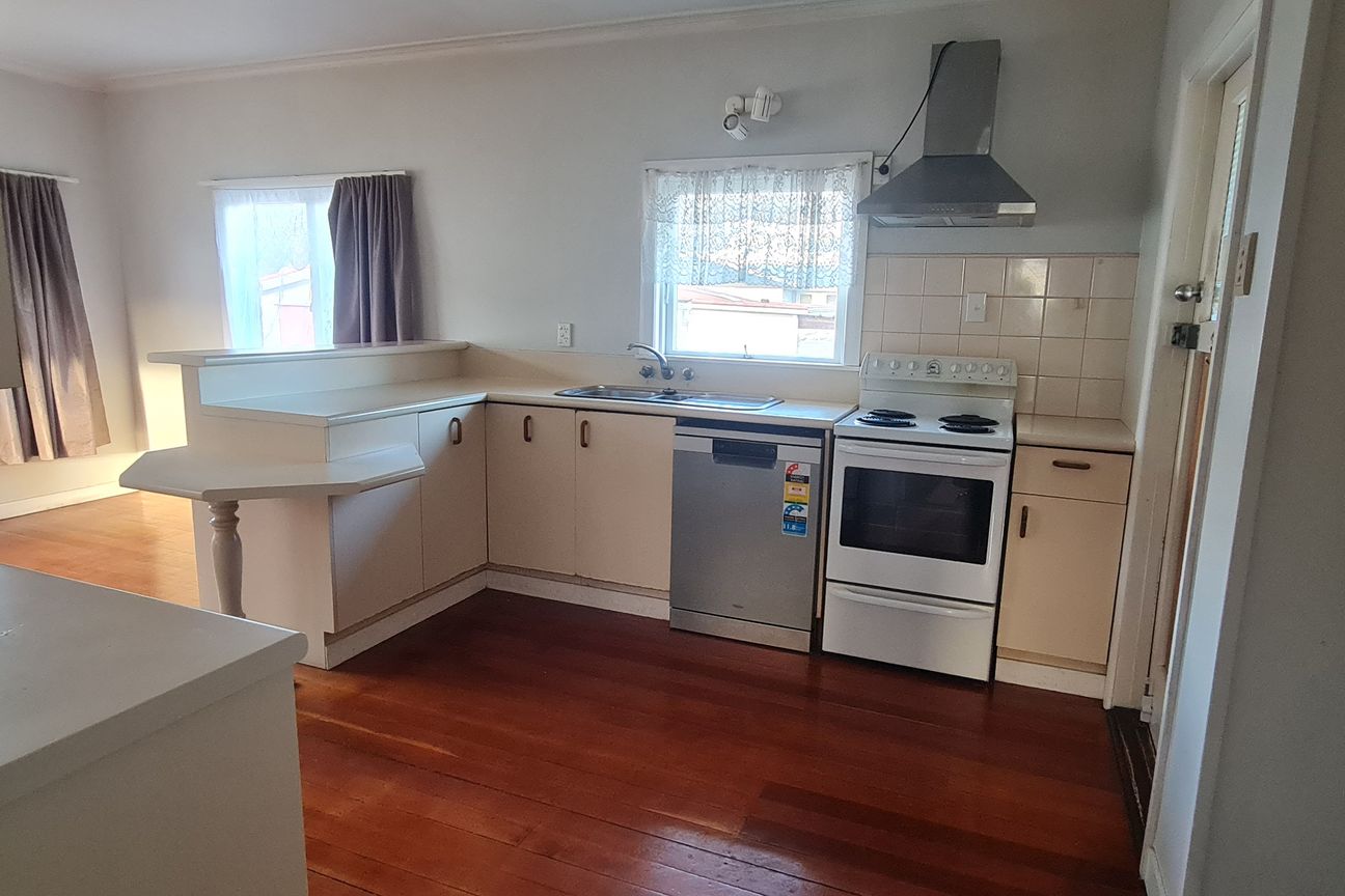 Peaceful Brick Home in a Quiet Cul-de-Sac - Widok 5