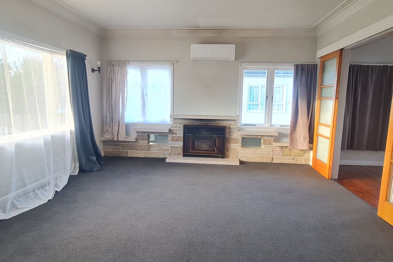 Peaceful Brick Home in a Quiet Cul-de-Sac - Widok 4