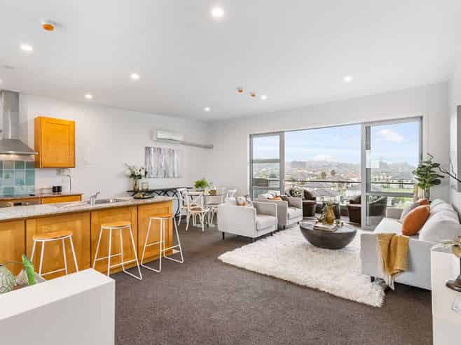 4C/63 Kestev Drive, Flat Bush