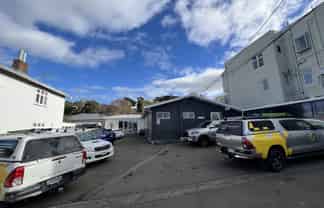 Kilbirnie tenancy with 10 carparks!