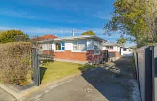 25 Lake Terrace Road, Burwood