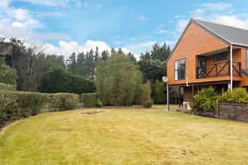 25 Jessons Rd, Harewood