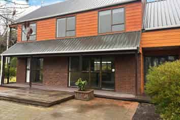 25 Jessons Rd, Harewood