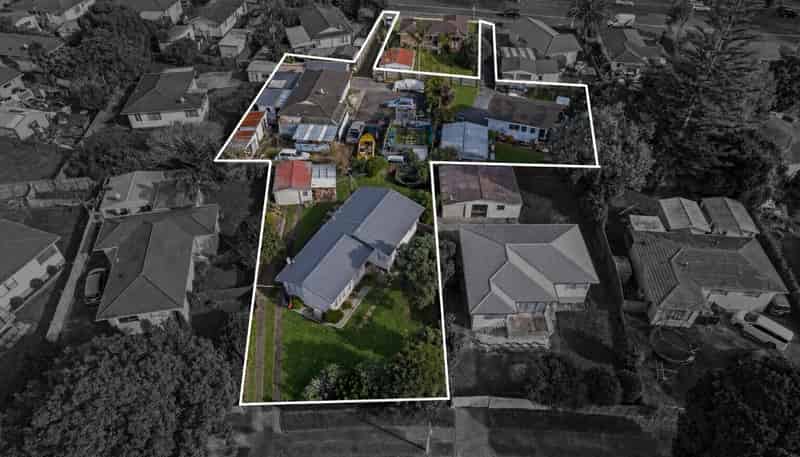  21 Pallant Road and 366, 370 Roscommon Road, Manurewa