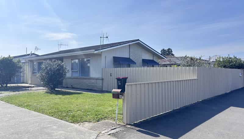 1/408 Southampton Street East, Akina