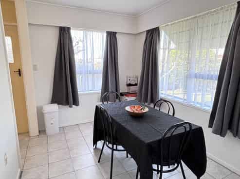 1/408 Southampton Street East, Akina