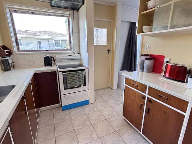 1/408 Southampton Street East, Akina