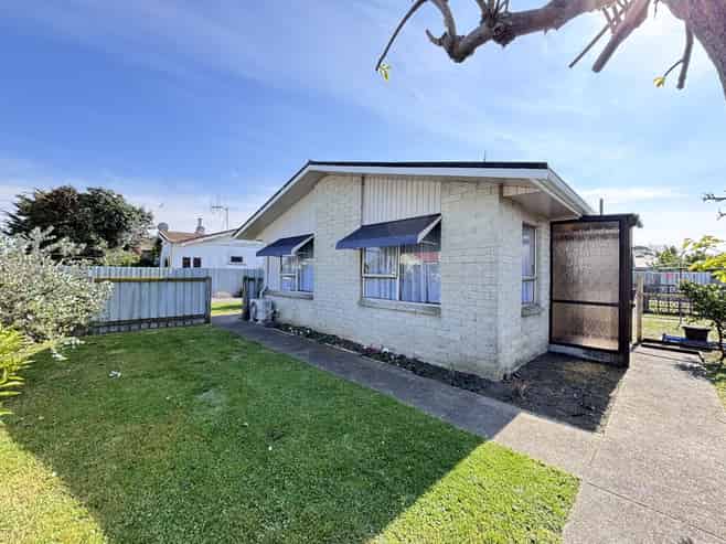 1/408 Southampton Street East, Akina