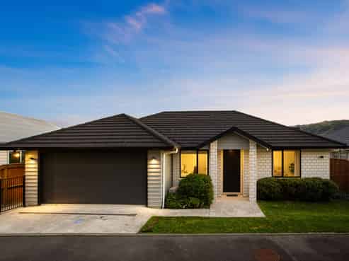 145 John Burke Drive, Aotea