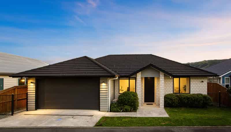 145 John Burke Drive, Aotea