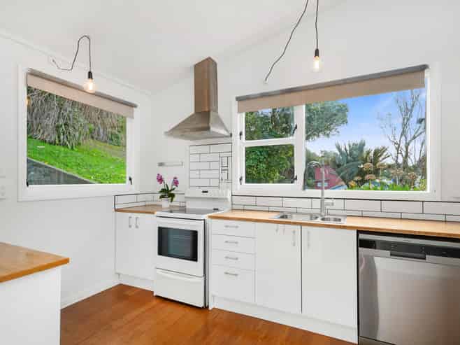 6D Rewa Terrace, Tawa