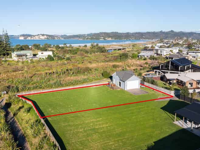 305 Cook Drive, Whitianga