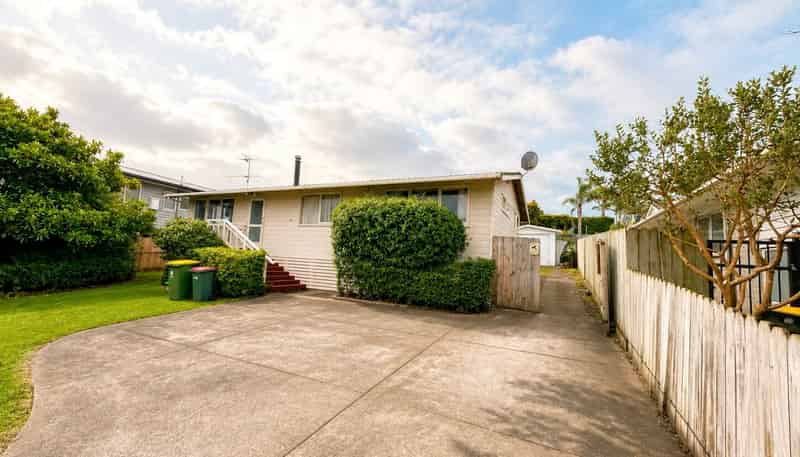 4 Micawber Place, Mellons Bay