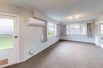8 Buick Crescent, Awapuni