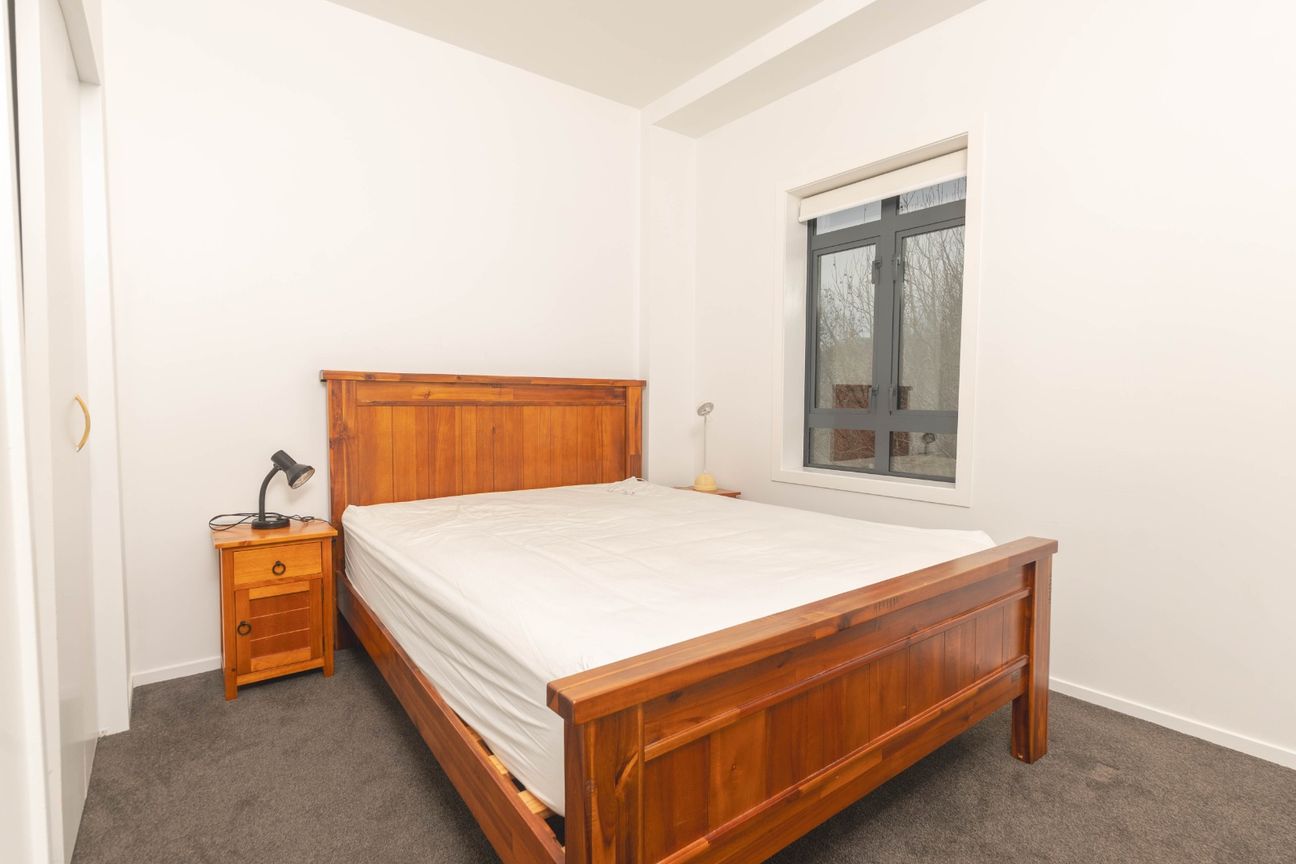 Stunning corner apartment 3 bedrooms and 2 bathrooms. - Aanzicht 6