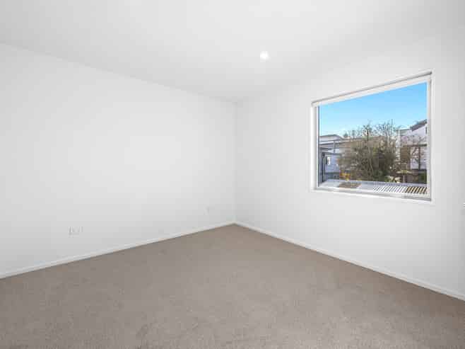 4/75 Stanmore Road, Linwood