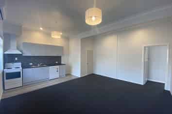 2/21 Broadway , Picton