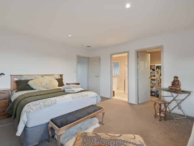 85C Dixon Road, Glenview