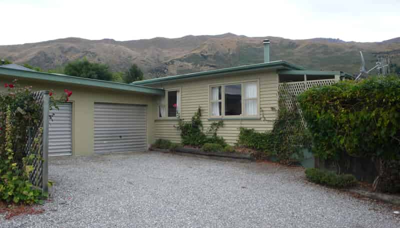 19 Sargood Drive, Wanaka