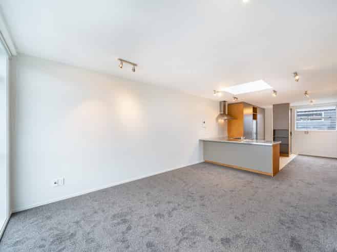 16/337 Jackson Street, Petone