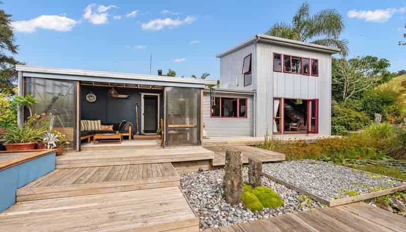 2080 State Highway 1, Hukerenui and Surrounds