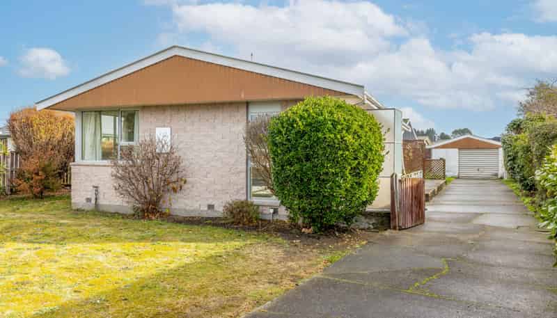 3 Royal Park Drive, Parklands