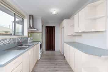 3 Royal Park Drive, Parklands