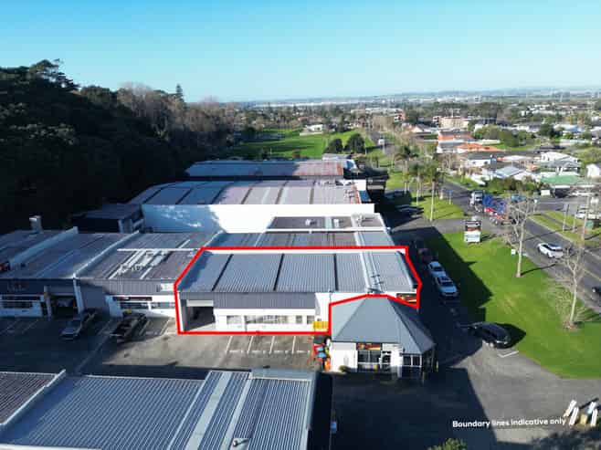 HIGH STUD 352M² INDUSTRIAL
