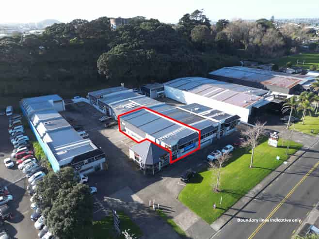 HIGH STUD 352M² INDUSTRIAL
