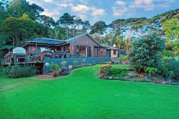 125 Stoney Creek Drive, Waitakere