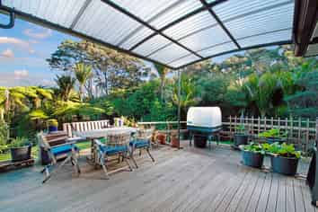 125 Stoney Creek Drive, Waitakere