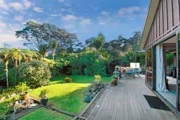 125 Stoney Creek Drive, Waitakere