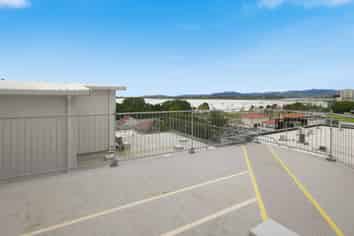 Compelling owner occupier office unit!