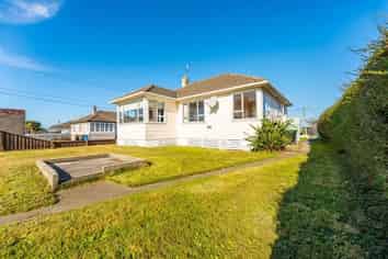 9 Andrew St, Marchwiel