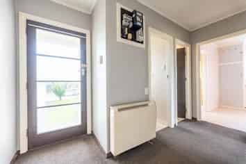 9 Andrew St, Marchwiel