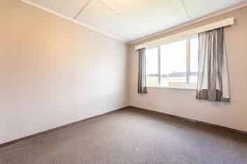 9 Andrew St, Marchwiel