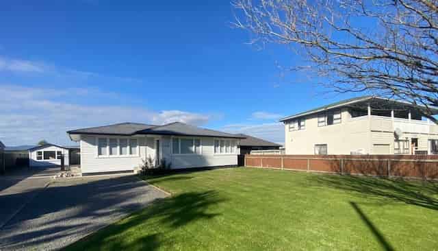 1106 Southland Road, Raureka
