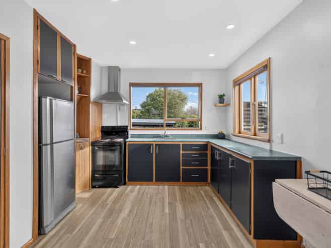 2/146 Beach Road, North New Brighton