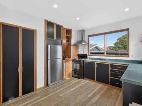 2/146 Beach Road, North New Brighton