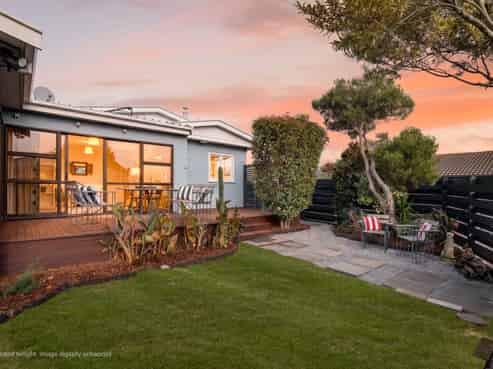 2/146 Beach Road, North New Brighton