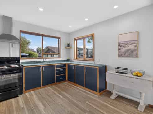 2/146 Beach Road, North New Brighton