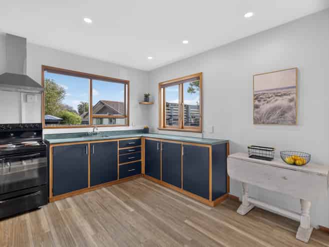 2/146 Beach Road, North New Brighton
