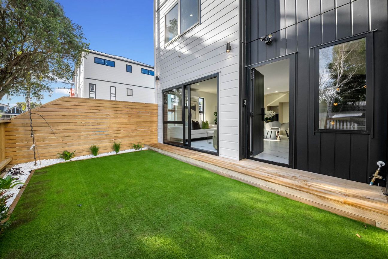 House in Henderson-Massey, Te Atatū Peninsula - View 3