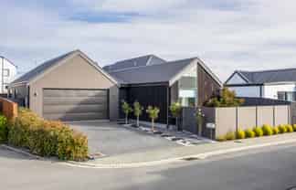 6 Stroma Avenue, Casebrook