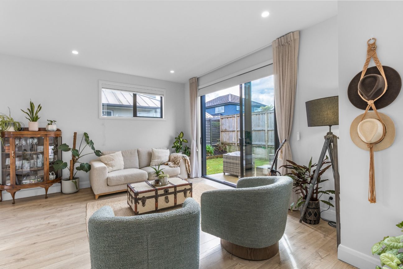 A Fully Furnished Modern Townhouse - View 2