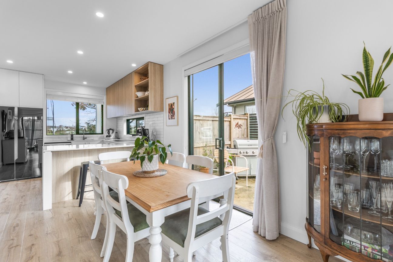 A Fully Furnished Modern Townhouse - View 4